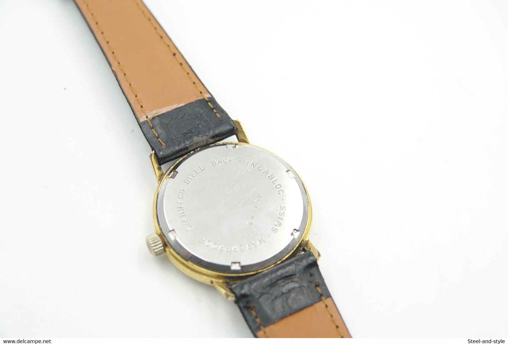 Watches : VERDAL 17 JEWELS INCABLOC HANDWIND - Original - Running - 1960s - Watches: Top-of-the-Line