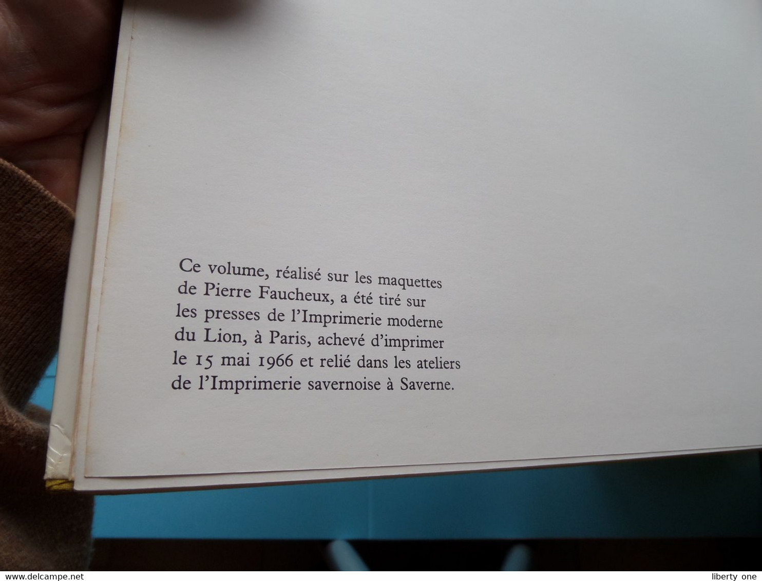 L'AGE D'OR DE LA CARTE POSTALE > Encyclopedie De La CP Par ADO KYROU Edit.  André Balland 1966 ( Zie/voir SCANS Svp ) ! - Books & Catalogues