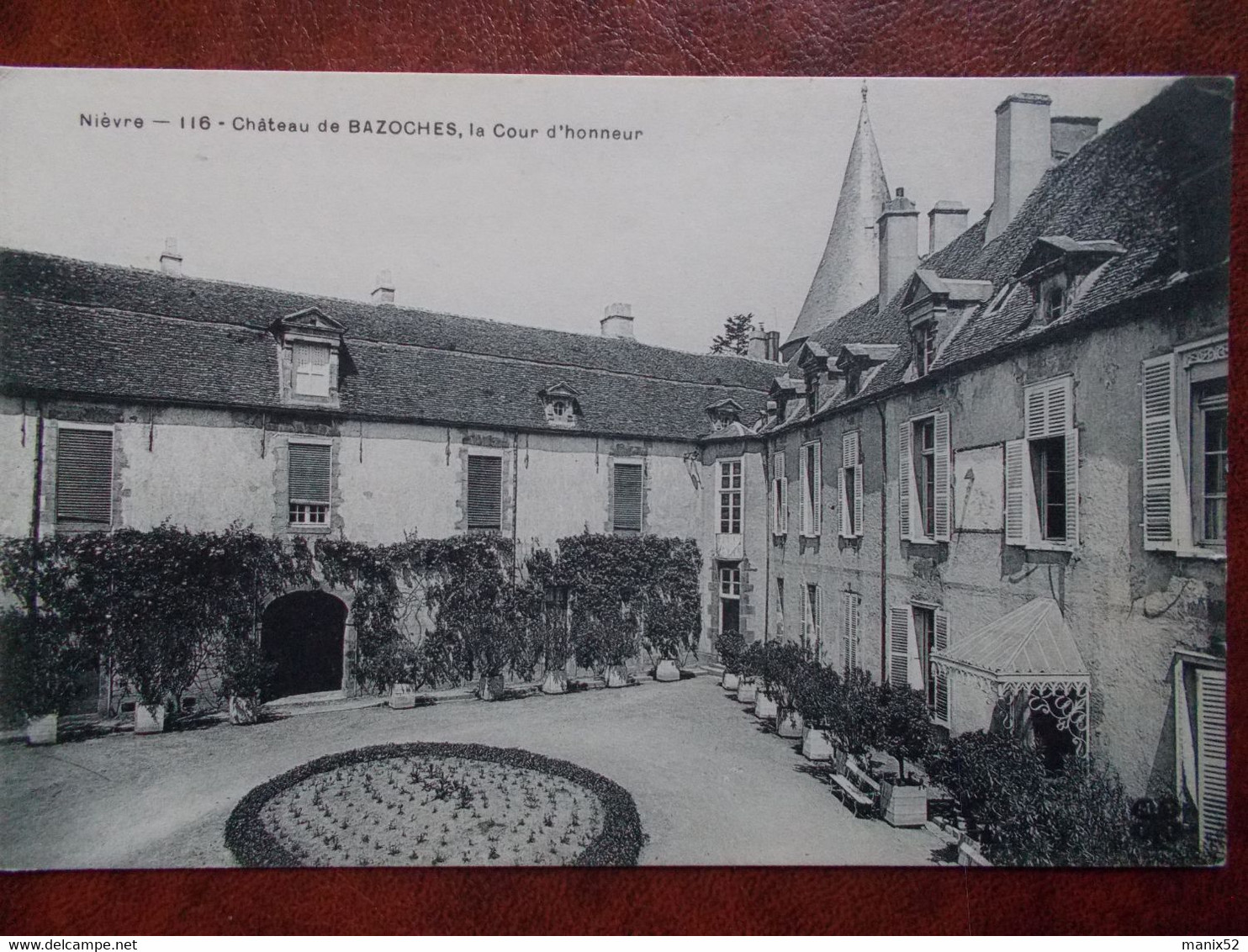 58 - BAZOCHES - Château De Bazoches - La Cour D'honneur. - Bazoches