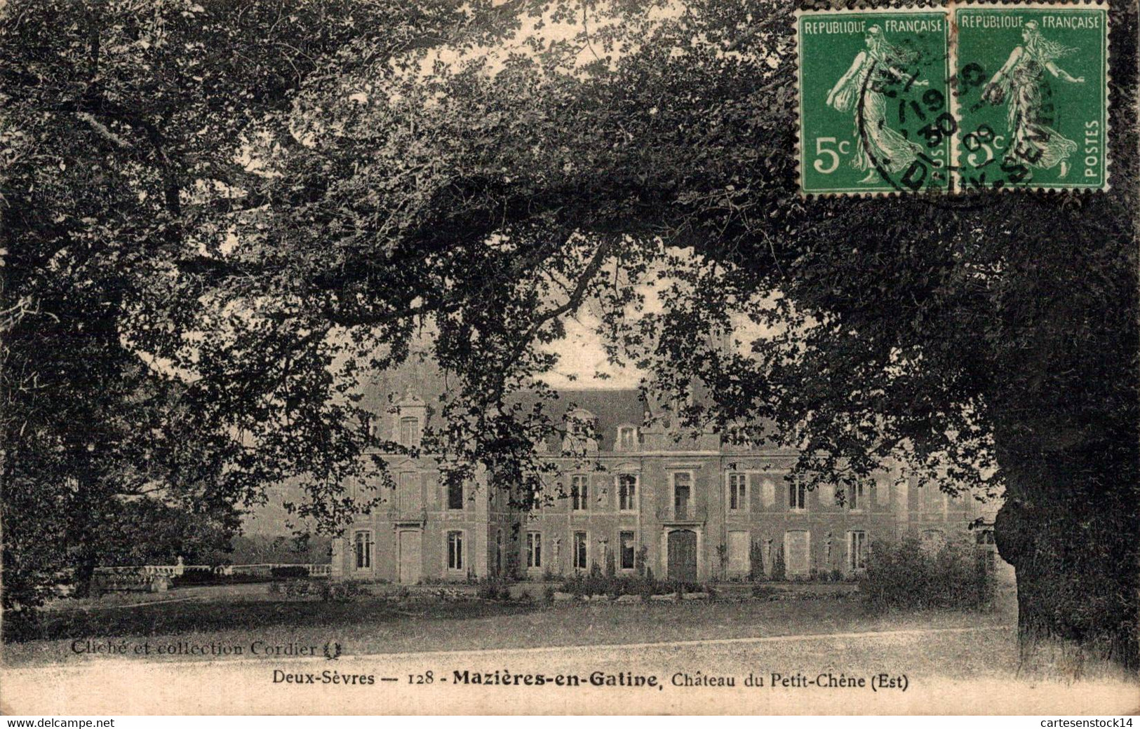 N°28818 Z -cpa Mazières En Gatine -château Du Petit Chêne- - Mazieres En Gatine