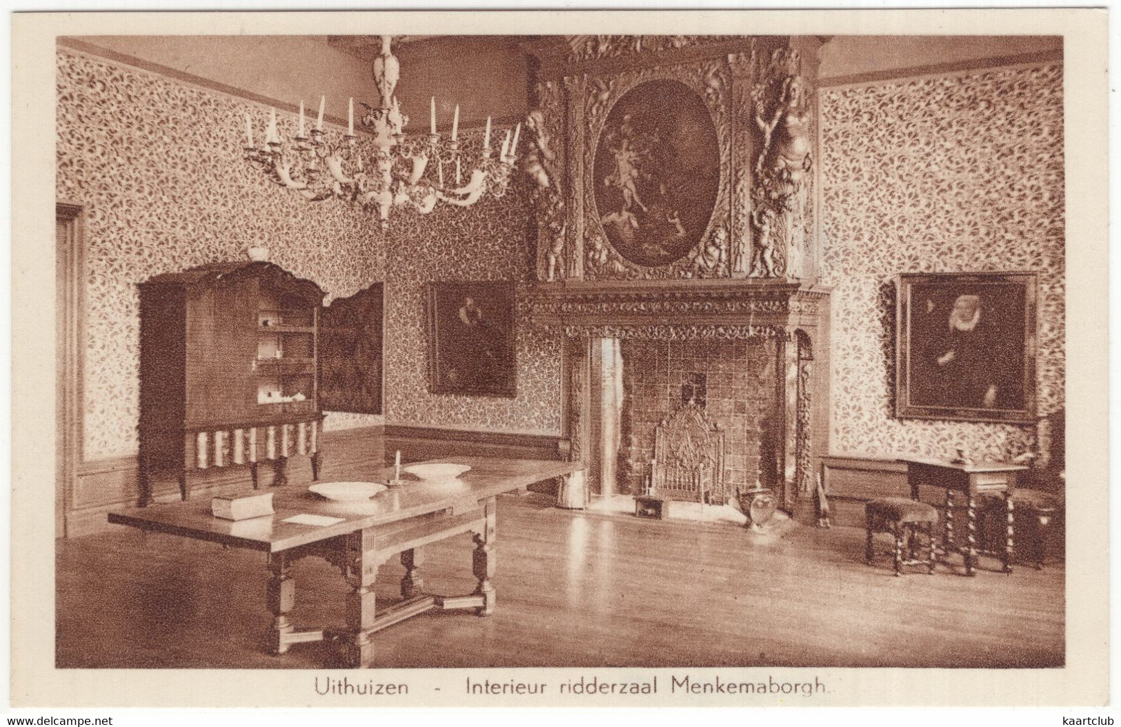 Uithuizen - Interieur Ridderzaal Menkemaborgh - (Groningen, Nederland / Holland) - Uithuizen