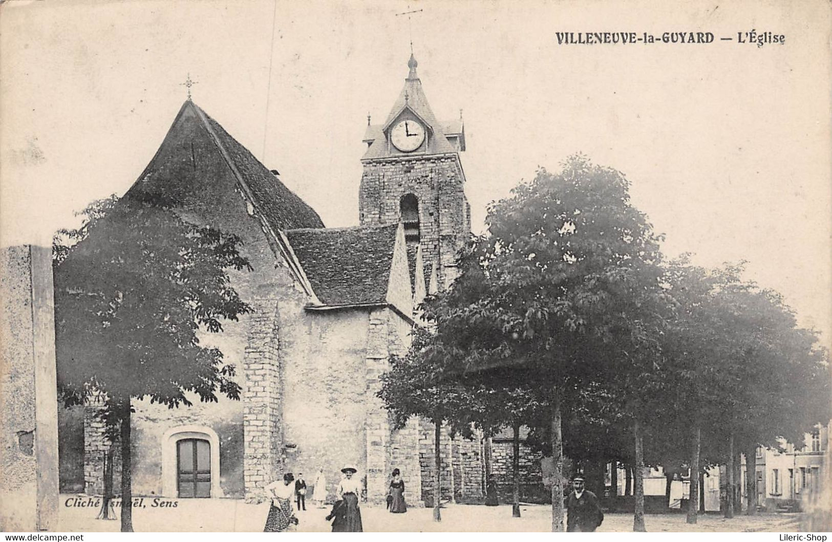 [89] VILLENEUVE-LA-GUYARD. - L'Église -  ± 1910 - Cliché Ismaël, Sens CPA - Villeneuve-la-Guyard