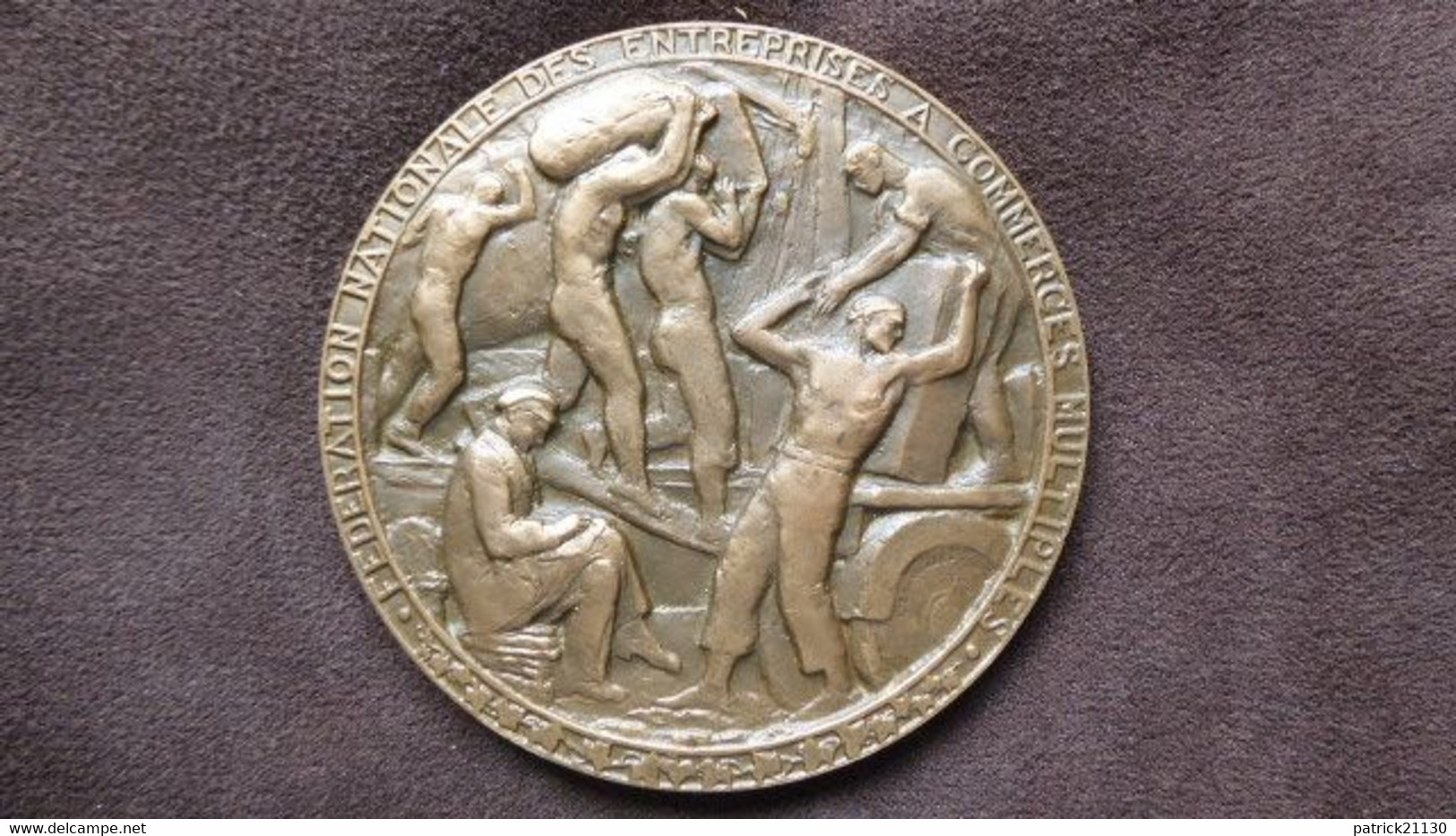 MEDAILLE Bronze 1968 Des 20 Ans De Service Fed Des Entreprises A Commerce Multiple Landowski - Professionnels / De Société