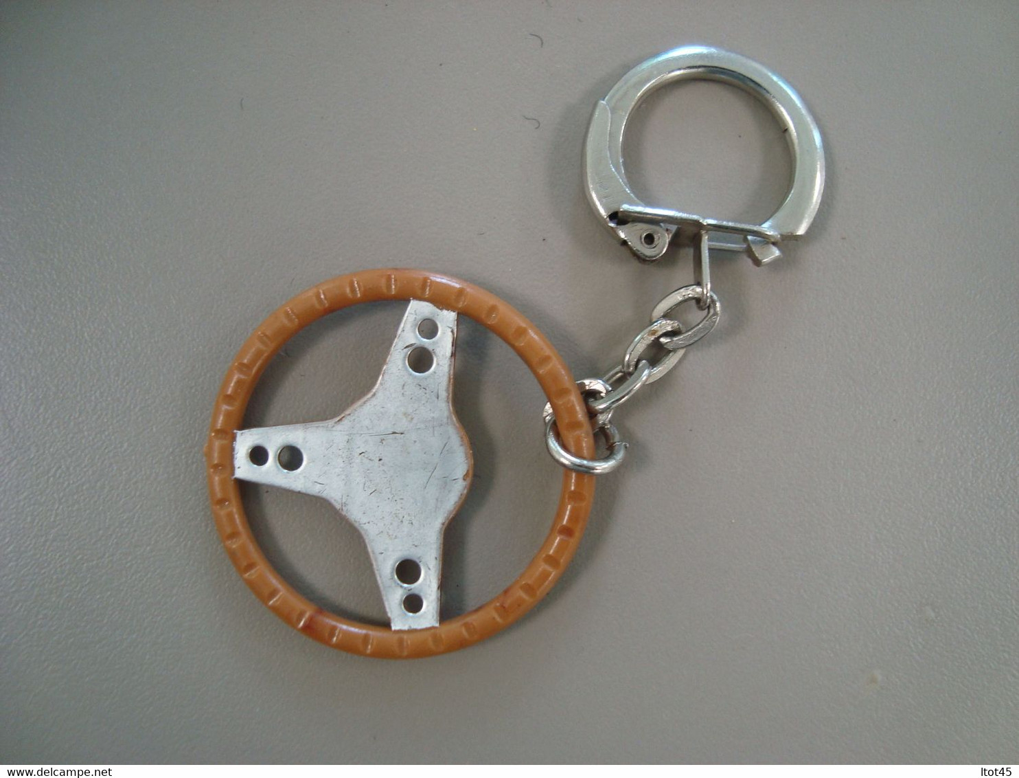 PORTE-CLEF SHELL - Key-rings