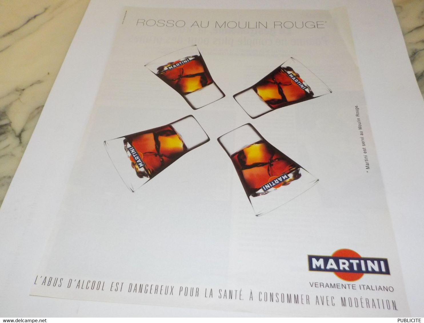 PUBLICITE ROSSO AU MOULIN ROUGE  MARTINI 2005 - Alcools