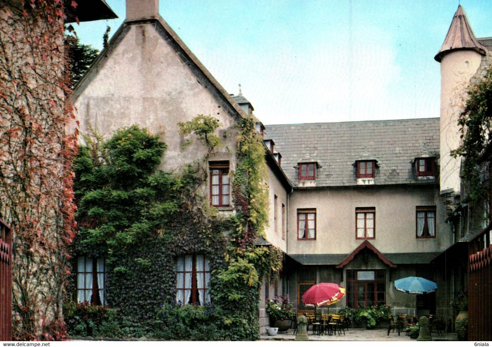 9868 SAINT GERVAIS D AUVERGNE LE CASTEL HOTEL Mouty Chassagnette  Logis De France    (recto-verso) 63 Puy De Dôme - Saint Gervais D'Auvergne