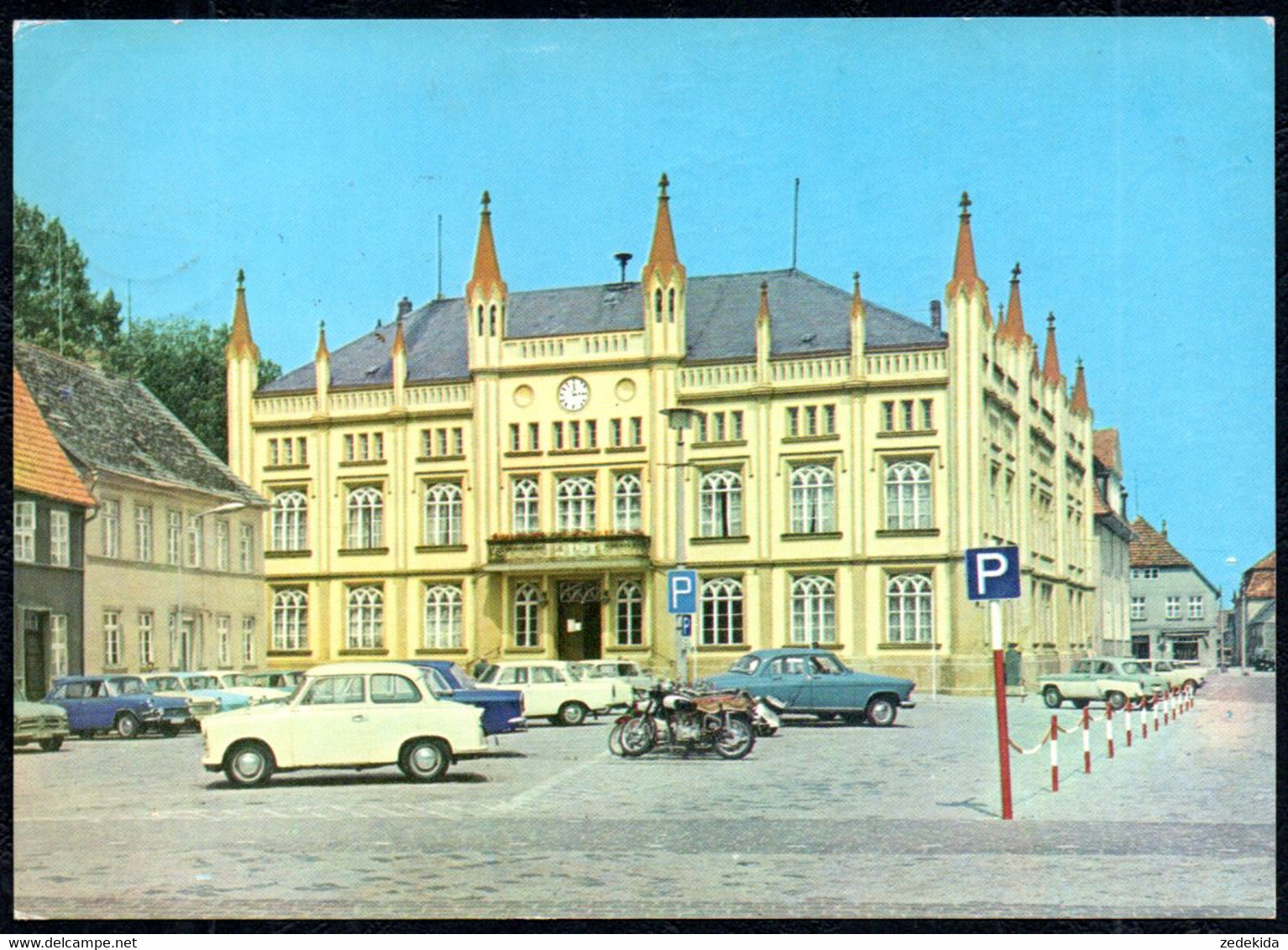 F7333 - Bützow - Rathaus Markt Parkplatz - VEB Bild Und Heimat Reichenbach - Buetzow