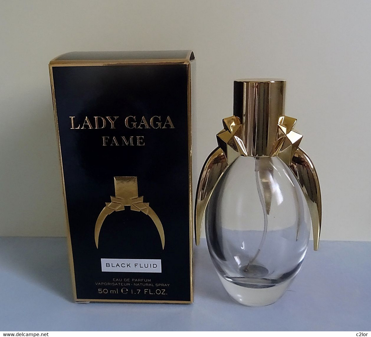 Flacon Vaporisateur "LADY GAGA FAME"  Eau De Parfum 50 Ml VIDE/EMPTY Avec Sa Boite, Collection/décoration - Frascos (vacíos)