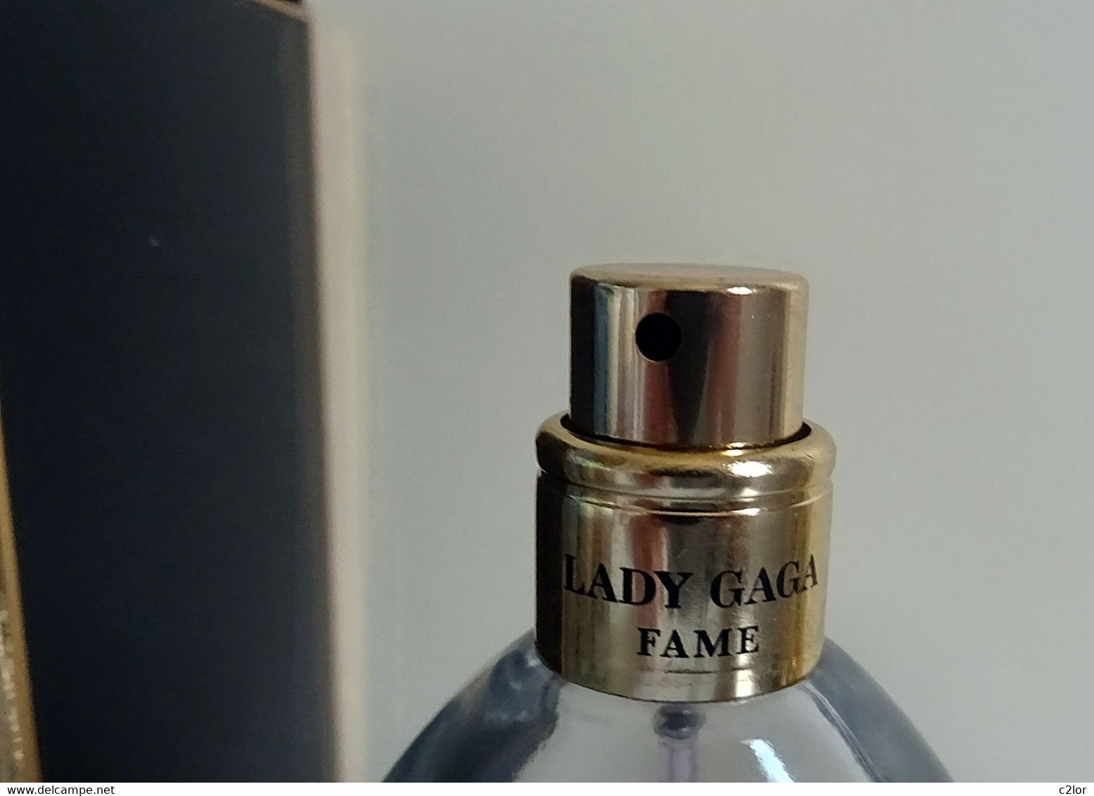 Flacon Vaporisateur "LADY GAGA FAME"  Eau De Parfum 50 Ml VIDE/EMPTY Avec Sa Boite, Collection/décoration - Flacons (vides)