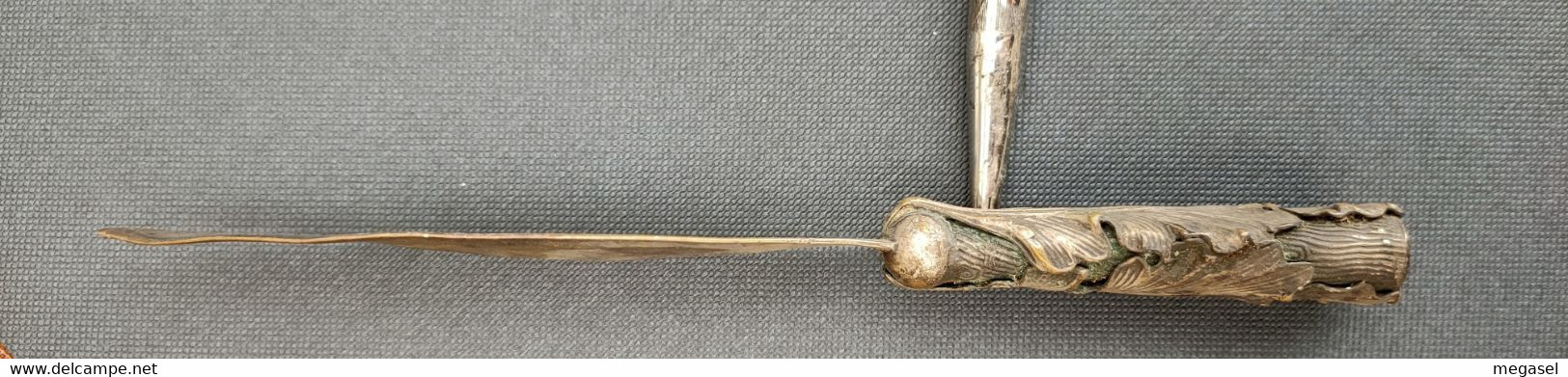 Coupe Papier Métal Argenté Décor Feuilles - Letter-opener