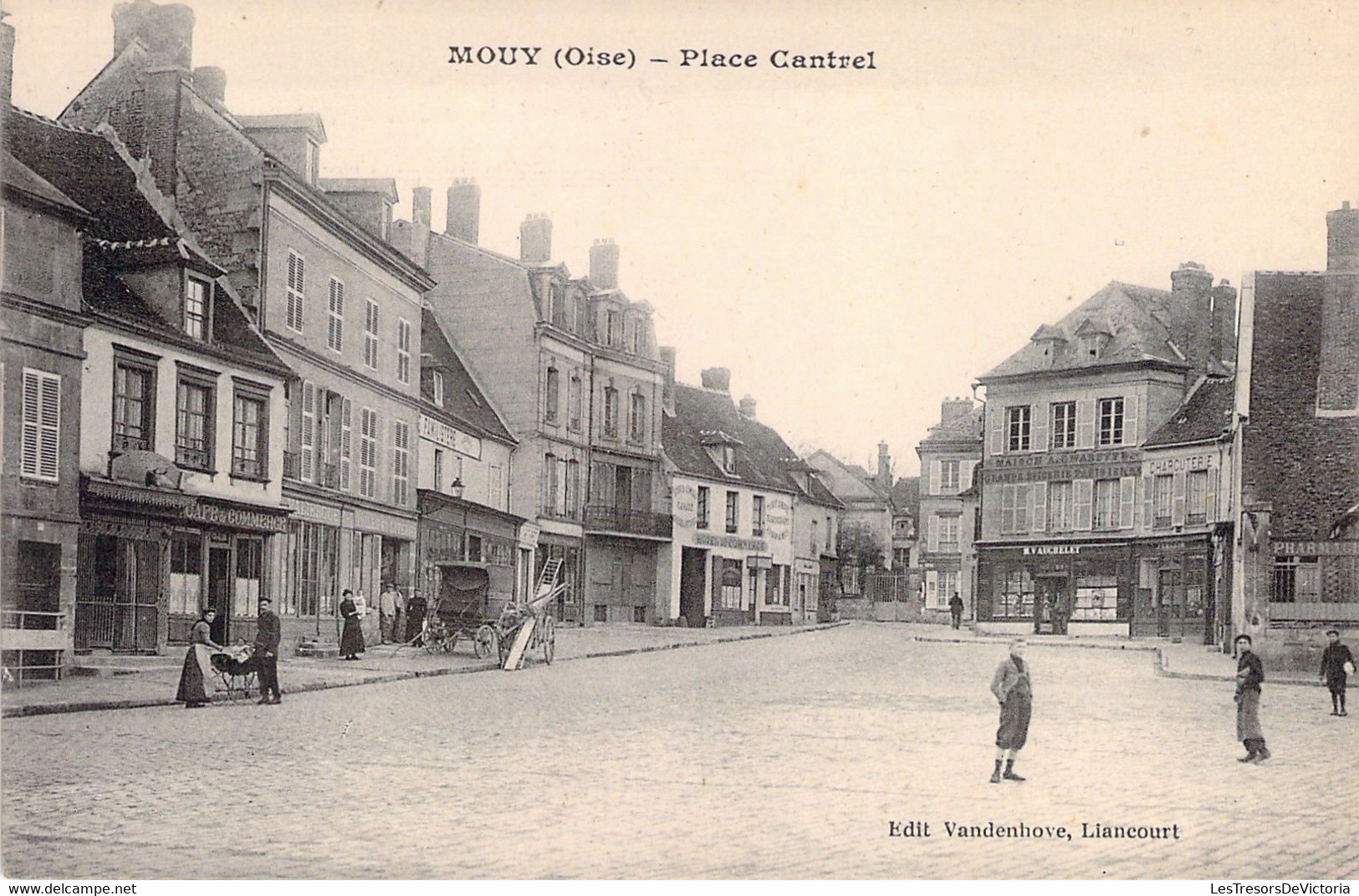 CPA - Mouy - Place Cantrel - Animé - Mouy
