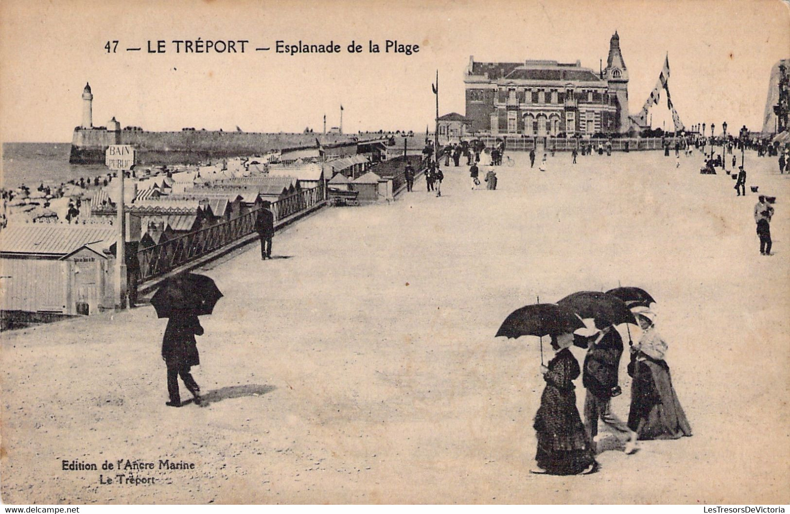 CPA - Le Tréport - Esplanade De La Plage - Passants Sous Des Ombrelles - Edition De L'ancre Marine - Le Treport