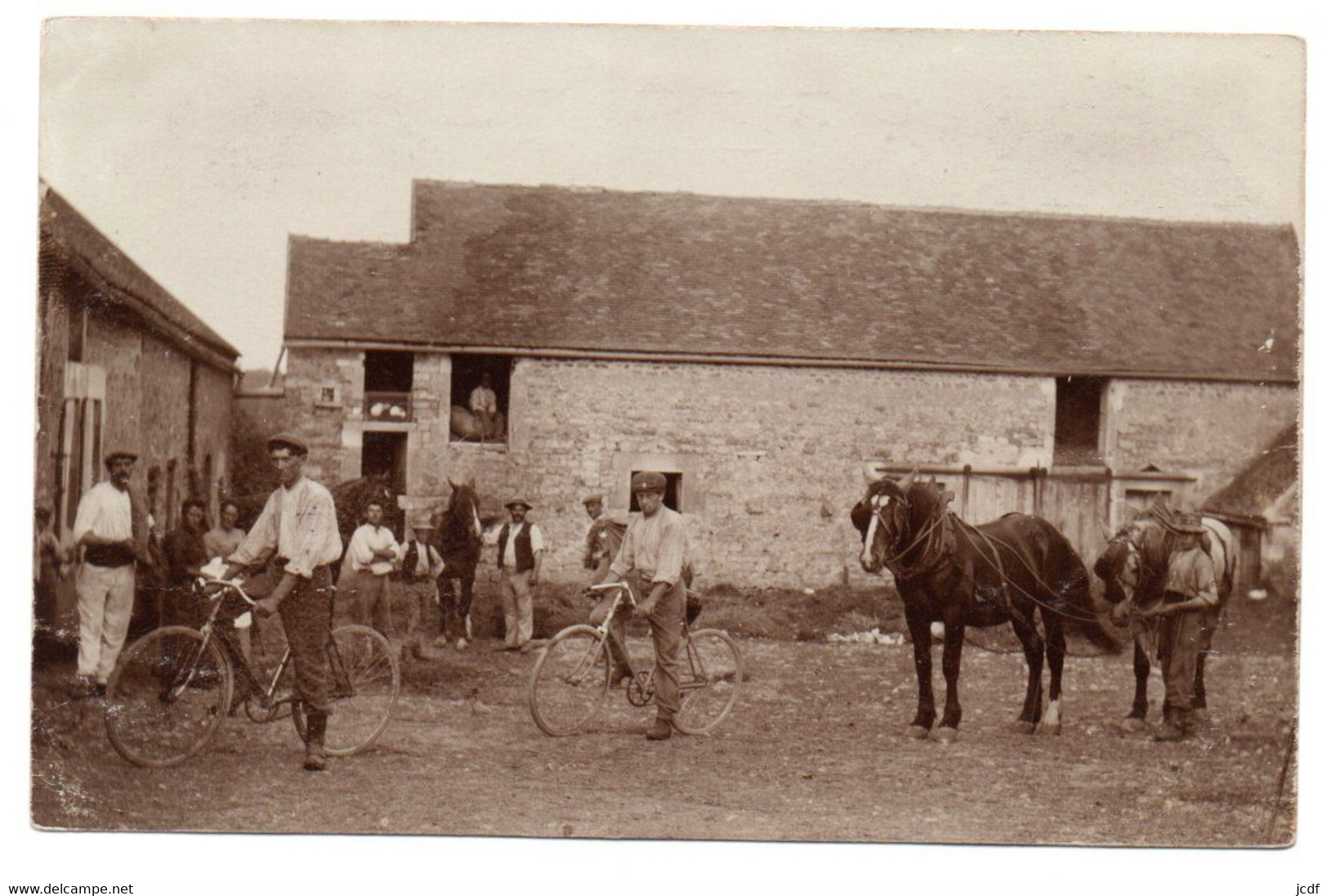 89 MALIGNY Ferme Des Jeiges - Chevaux - Personnel De Ferme - Cyclistes - Carte-photo - Signée VOCORET - Other & Unclassified