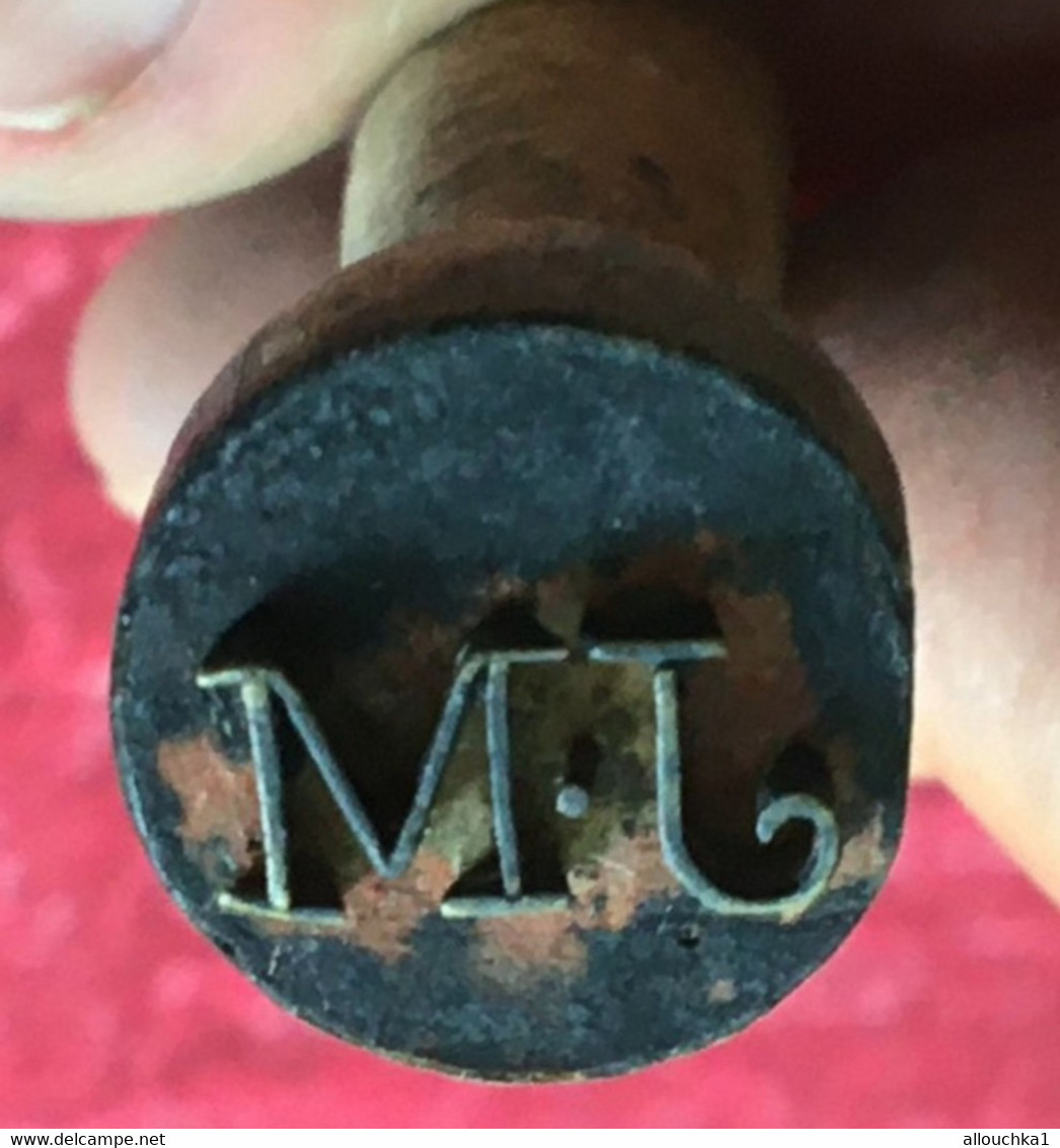 J.M✔️Ancien Tampon Initiales Nom Ou Prénom-☛Jean-Marc- J. Marie-John-Major-☛Manche En Bois-lettres En Bronze 19é Siècle - Seals