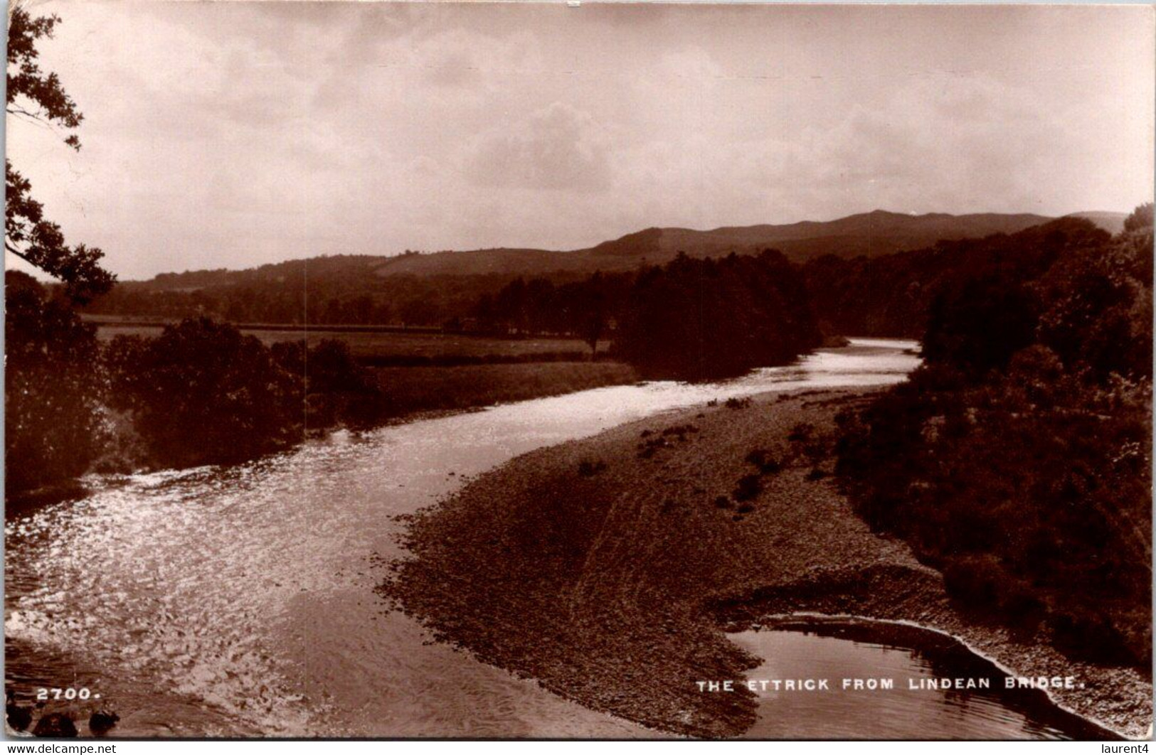 (4 H 17) Older Postcard (posted ?) Ettrick River - Selkirkshire