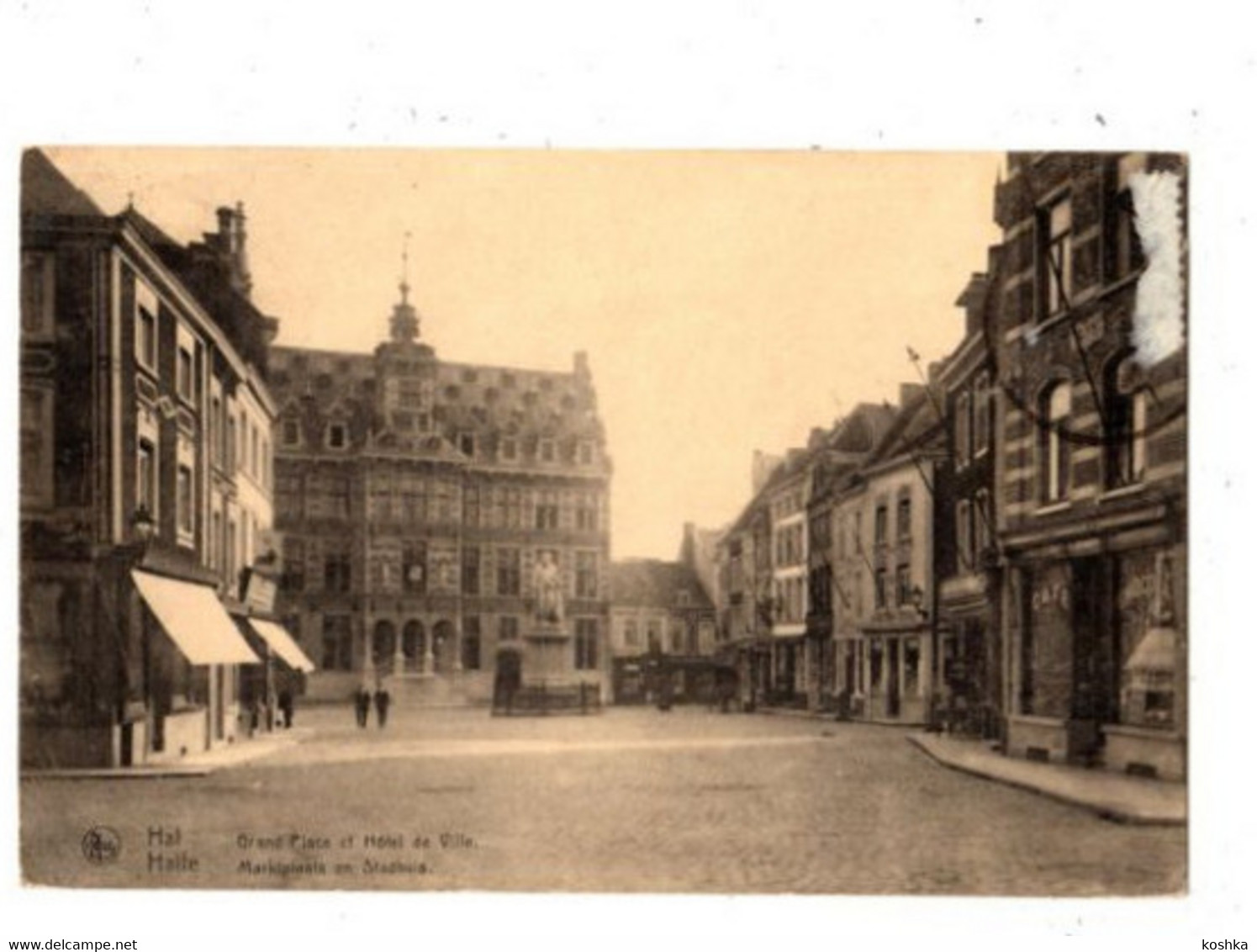 HALLE - Marktplaats En Stadhuis - Verzonden In 1920 - - Halle