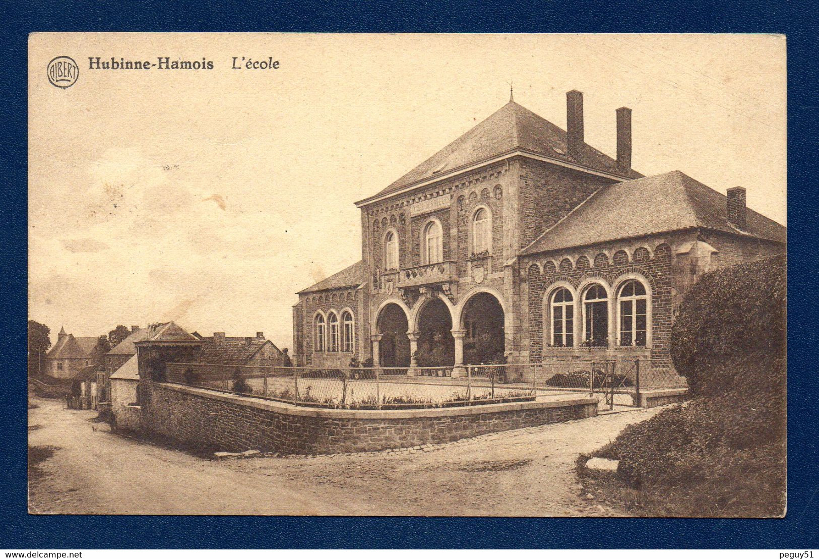 Hubinne (Hamois). L'école Des Filles En  1870. ( Maison Communale En 1885 Et  Office Du Tourisme En 1899). - Hamois