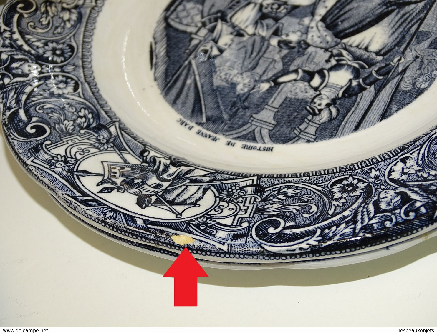 *12 ASSIETTES PARLANTES PORCELAINE OPAQUE De GIEN HISTOIRE De JEANNE D'ARC  E - Gien (FRA)