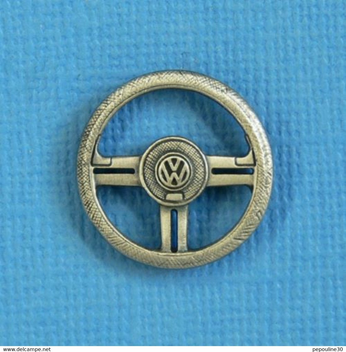 1 PIN'S //  ** VOLANT VOLKSWAGEN ** - Volkswagen