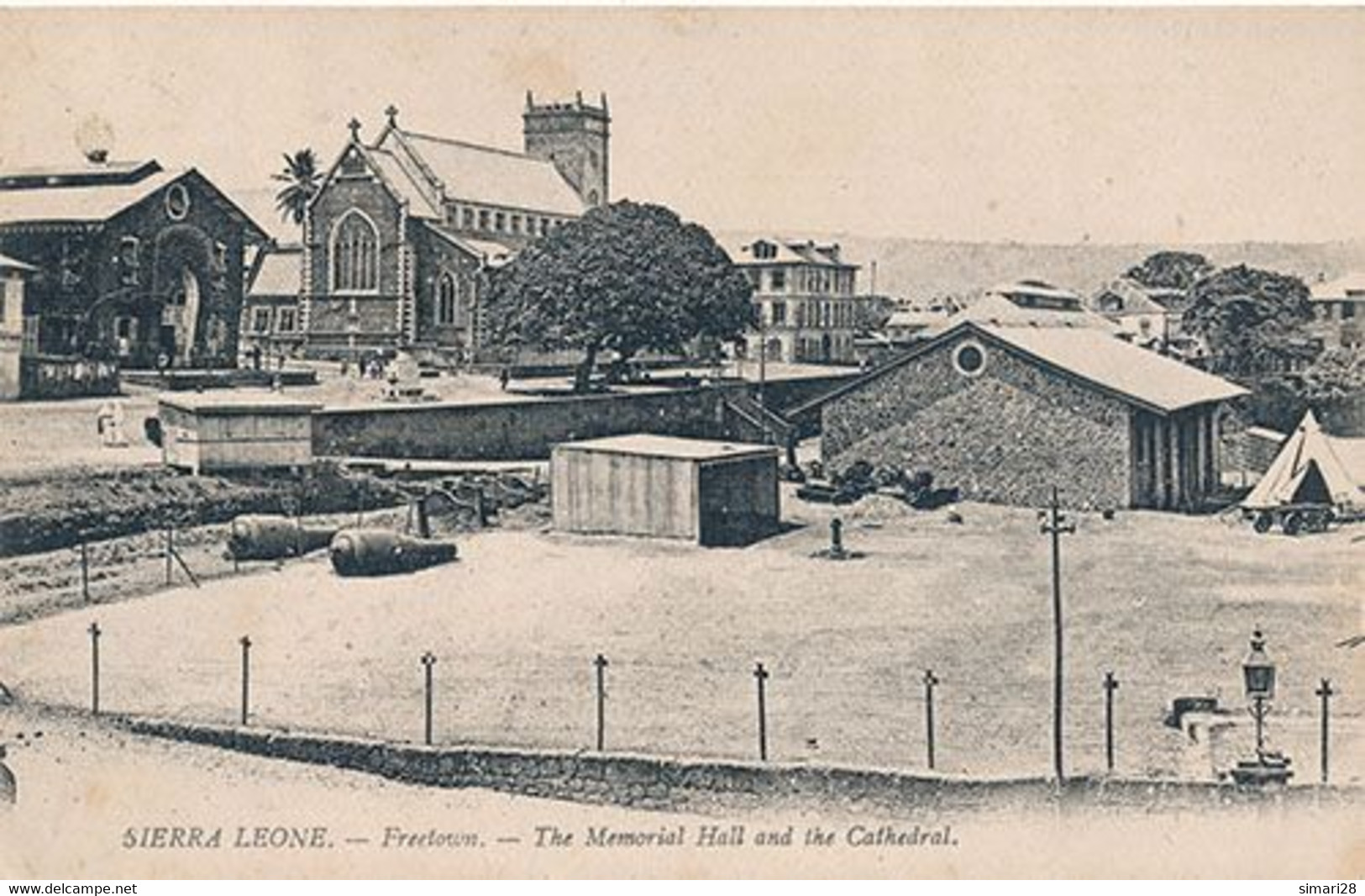 SIERRA LEONE - FREETOWN - THE MEMORIAL HALL AND THE CATHEDRAL - Sierra Leone