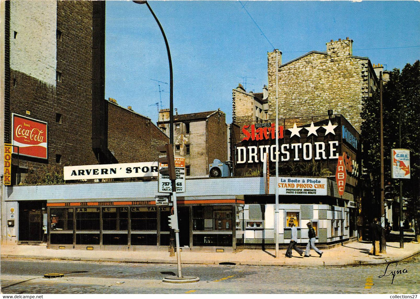 92-CLICHY- CARREFOUR BD VICTOR HUGO ET GAL LELCERC DRUGTORE - RESTAURANT TABAC ET SES BOUTIQUES - Clichy