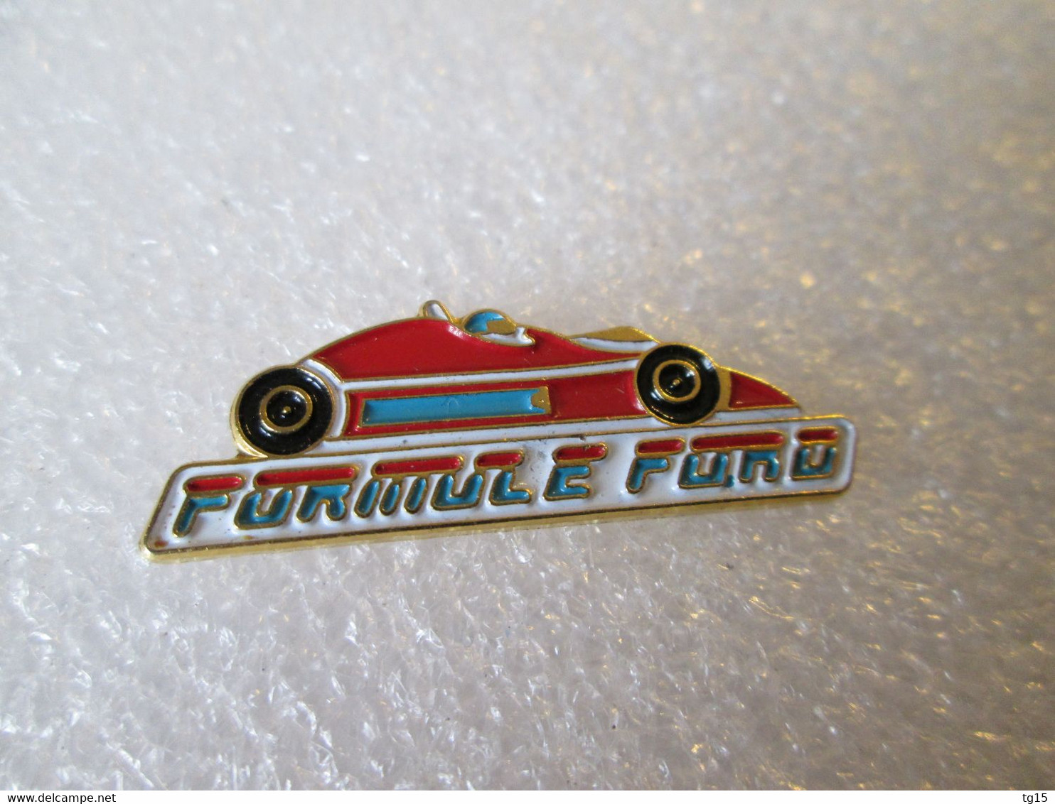 PIN'S    FORMULE FORD - Ford