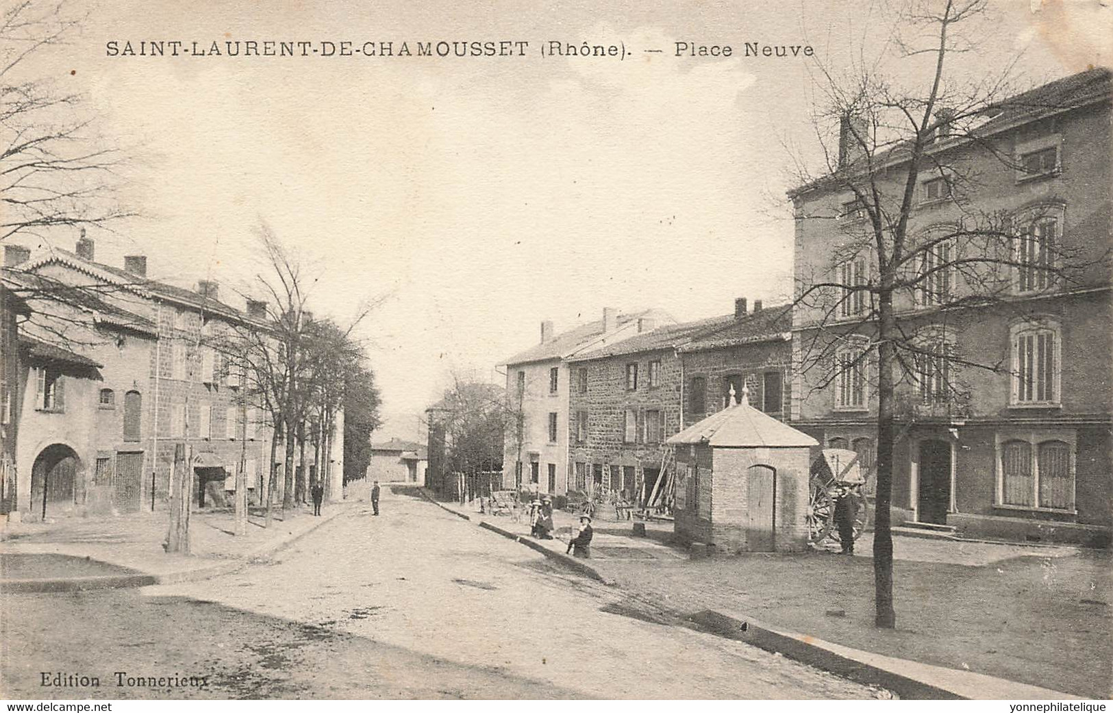 69 - RHÔNE - ST-LAURENT-DE-CHAMOUSSET - Place Neuve - 10488 - Saint-Laurent-de-Chamousset