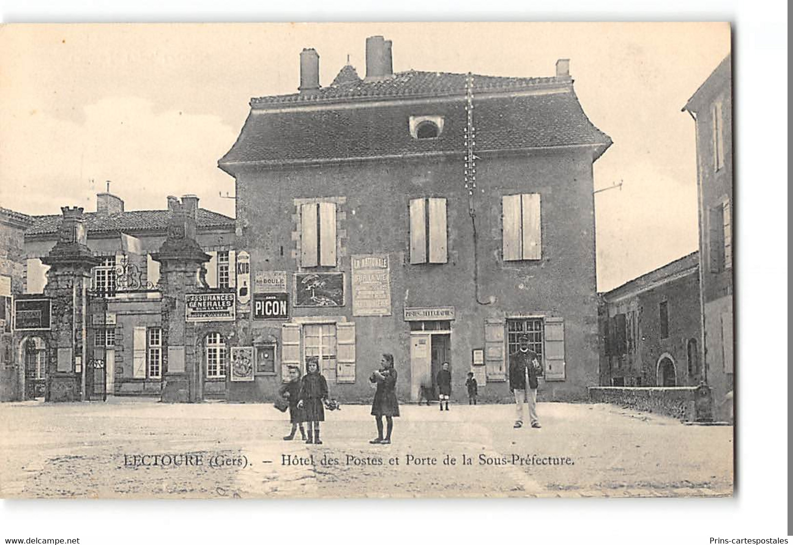 CPA 32 Lectoure Hotel Des Postes Et Porte De La Sous Prefecture - Lectoure