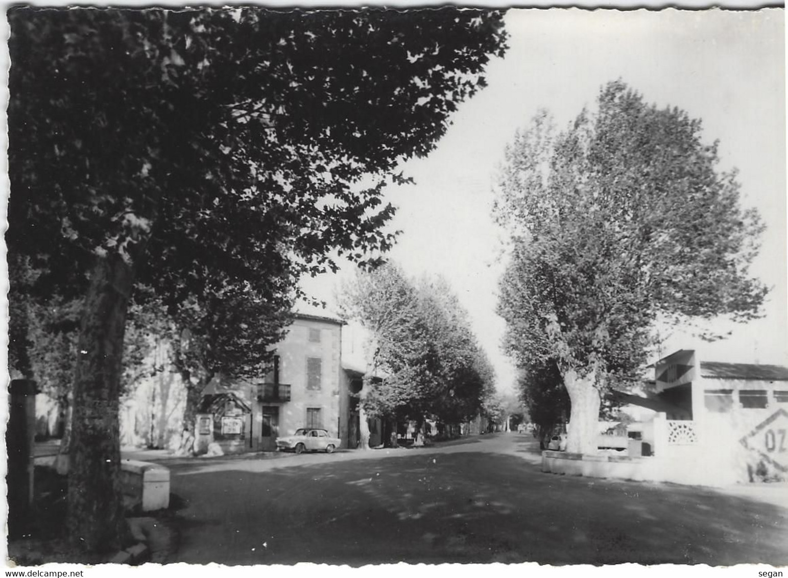 CAPESTANG    CENTRE VILLAGE - Capestang