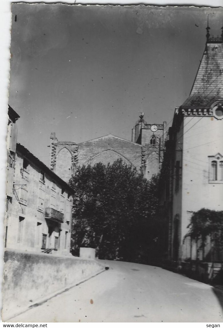 CAPESTANG    PLACE DE LA MAIRIE - Capestang