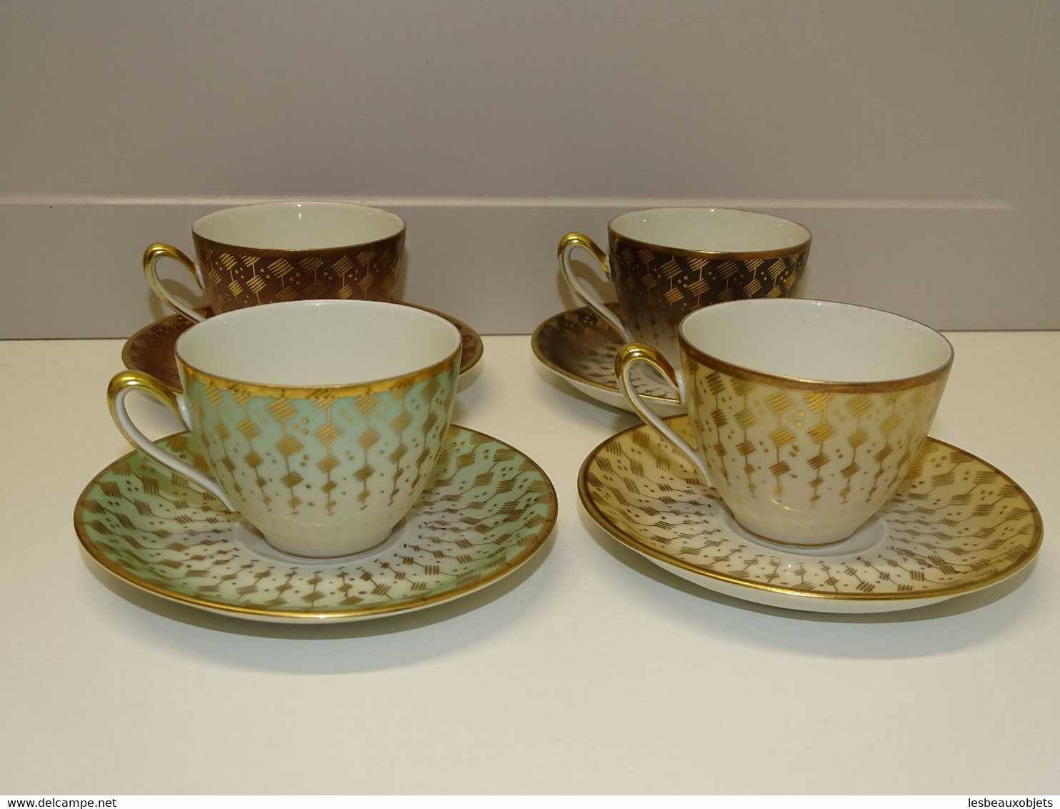 * 4 TASSES & SOUCOUPES PORCELAINE FINE BAVARIA ESCHENBACH GERMANY 4 COULEURS  E - Eschenbach (DEU)