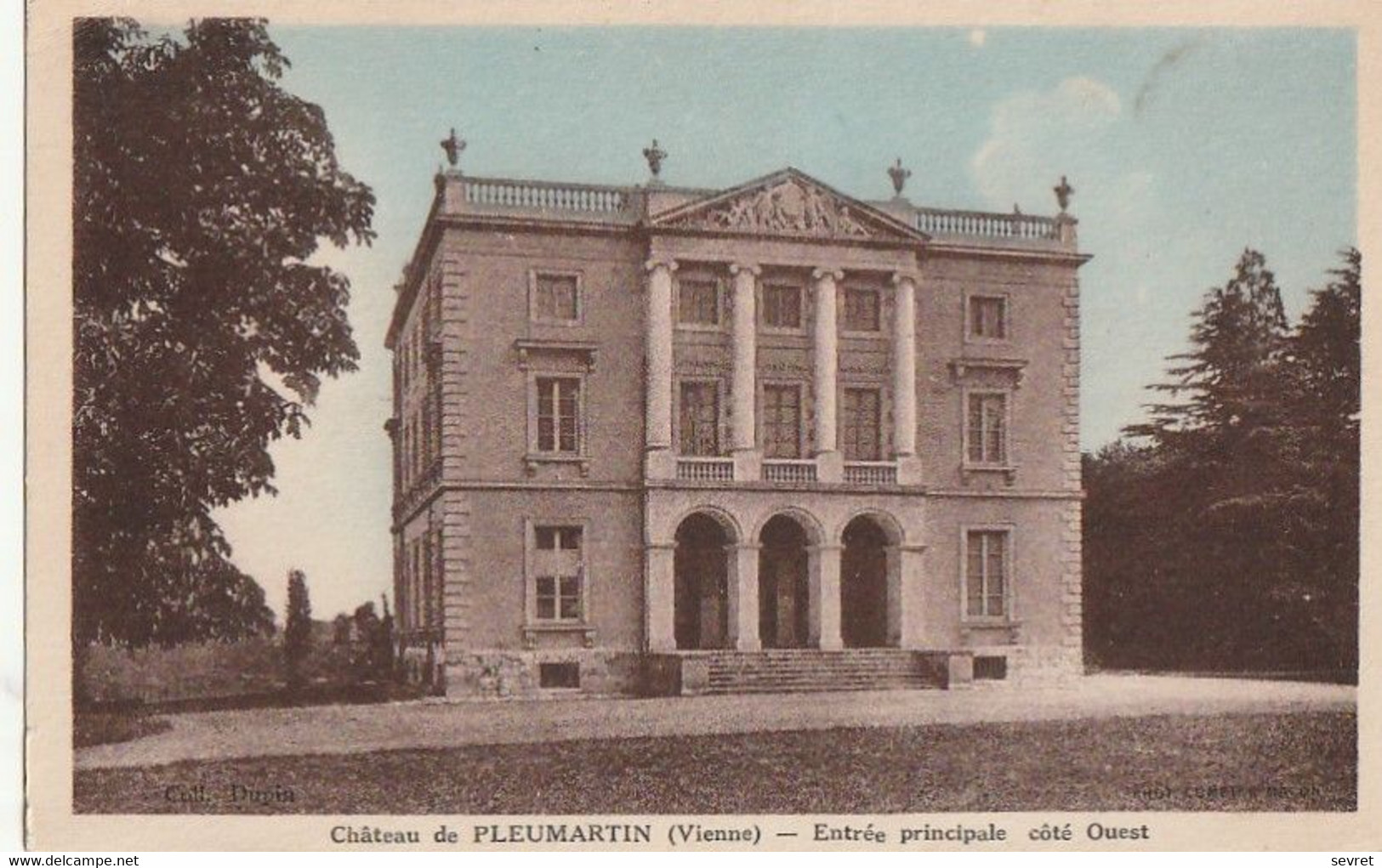 PLEUMARTIN - Château   Entrée  Principale Coté Ouest  Rare - Pleumartin