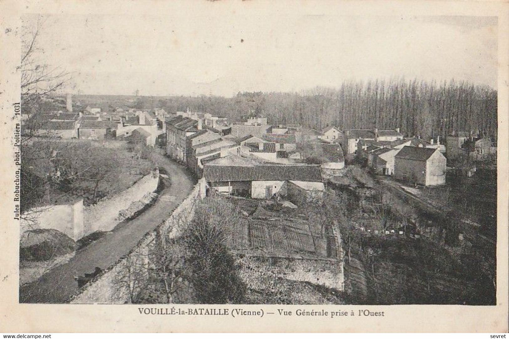 VOUILLE-la-BATAILLE. -  Vue Générale Prise à L'Ouest - Vouille