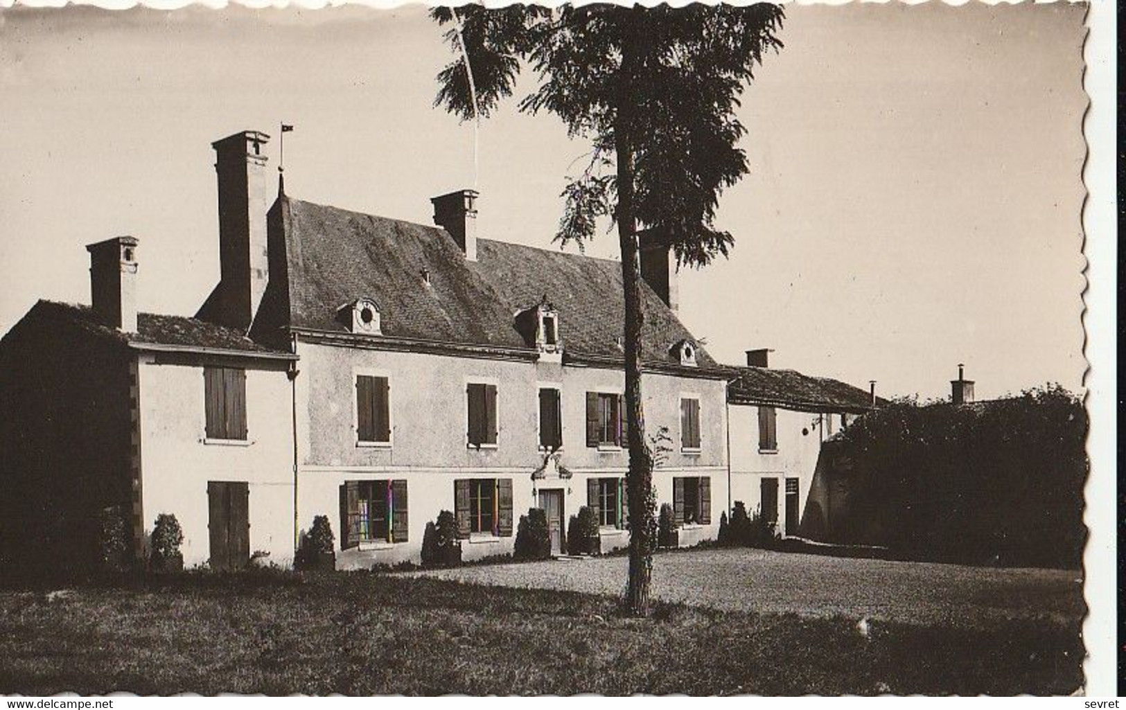 VOUNEUIL-sous-BIARD. - Château De La Roche. CPSM 9x14 RARE - Vouneuil Sous Biard