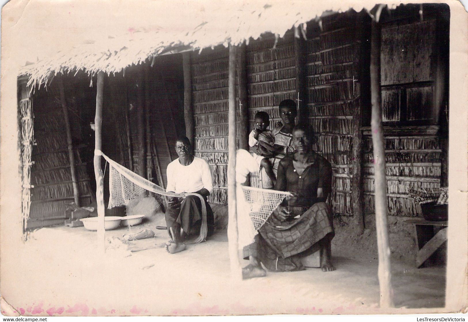 Photo Format 17x12cm De Pécheurs Réparant Leurs Filets - Grande Carte Photo - Griffe Photo Goethe George - Afrika