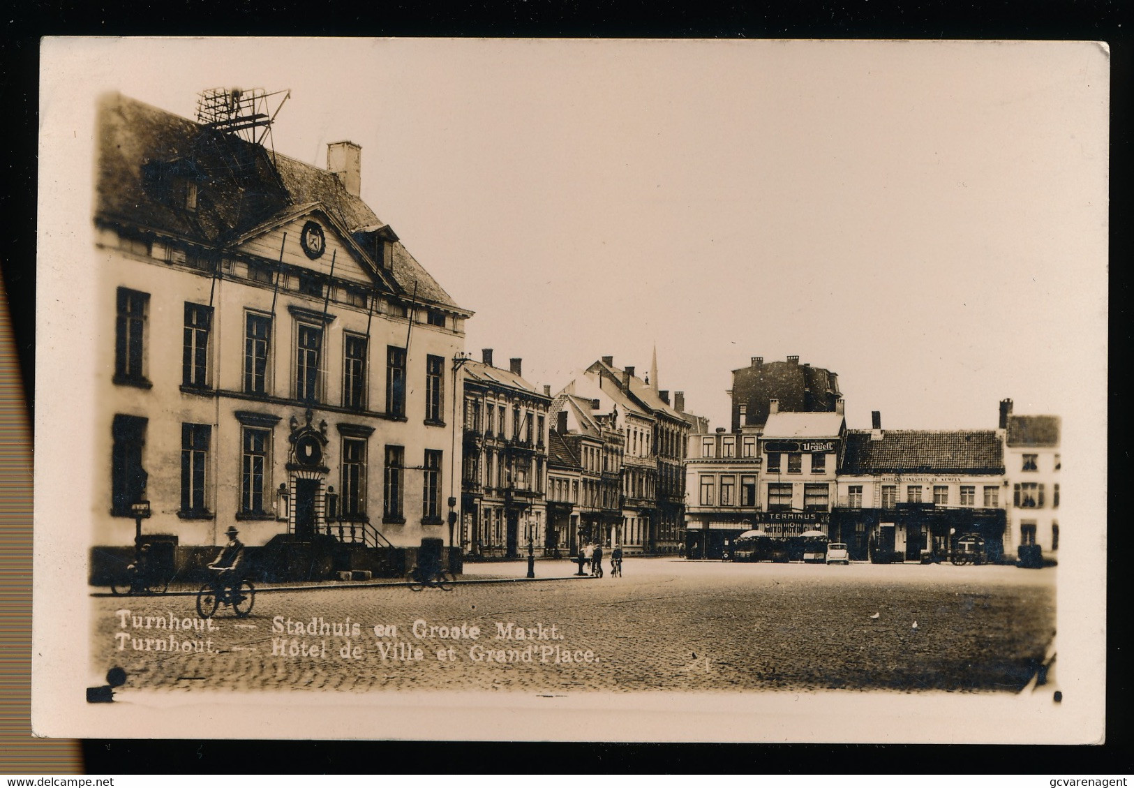 TURNHOUT  STADHUIS EN GROOTE MARKT    FOTOKAART  PHOTO CARD           2 SCANS - Turnhout