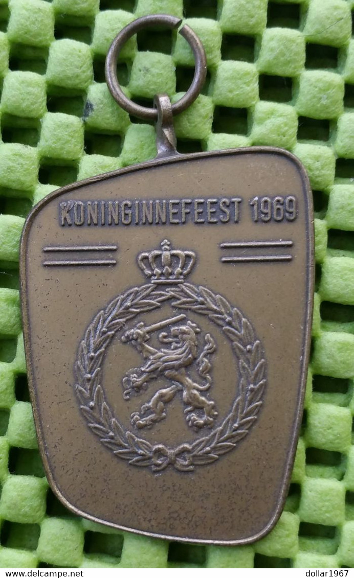 Medaille - Koninginnefeest 1969  -  Foto's  For Condition. (Originalscan !!) - Monarquía/ Nobleza