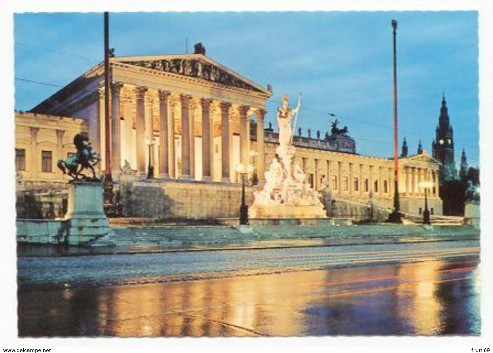 AK 052766 AUSTRIA - Wien - Parlament Bei Nacht - Ringstrasse