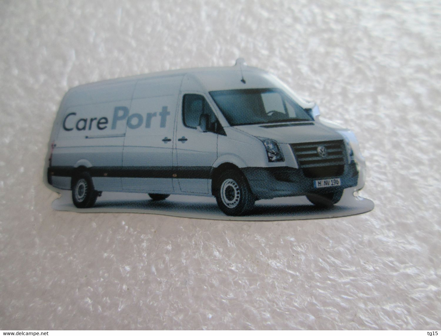 PIN'S    VOLKSWAGEN   CRAFTER    CARE PORT - Volkswagen