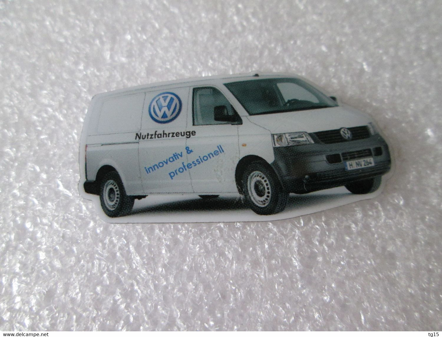 PIN'S    VOLKSWAGEN   TRANSPORTER   T 5 - Volkswagen