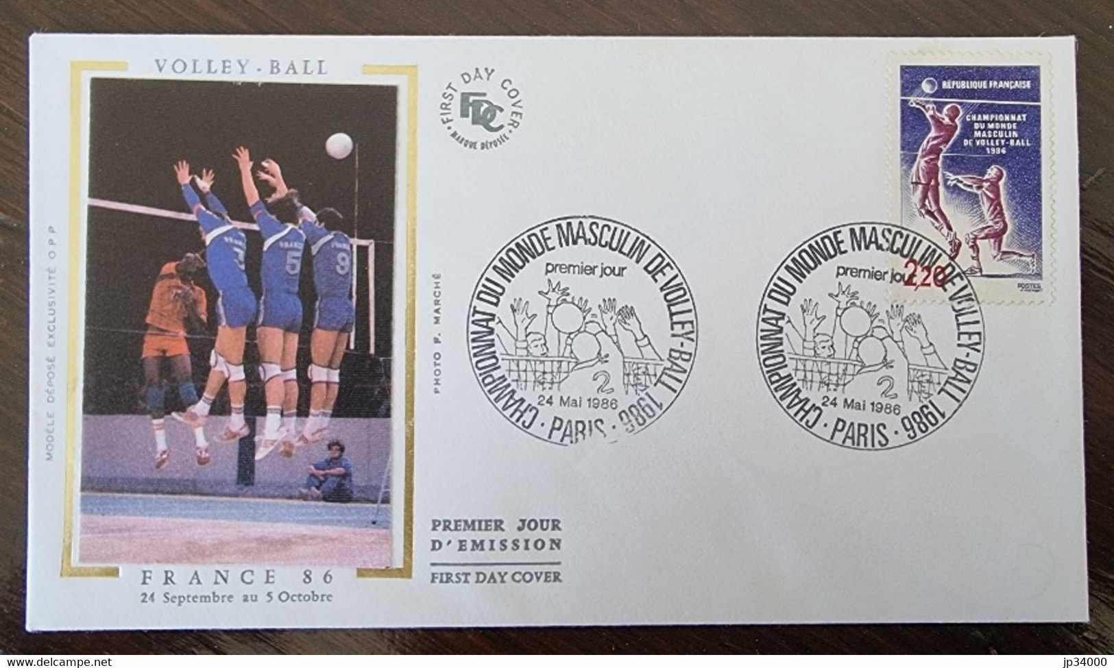 FRANCE Volley Ball. Yvert N° 2420 FDC Sur Soie, Enveloppe 1 Er Jour. Paris 24 Mai 1986 - Pallavolo