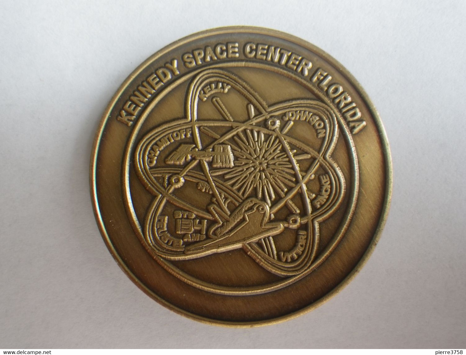 Médaille Du Vol Navette Spatiale  2011 (STS-134) - Autres & Non Classés