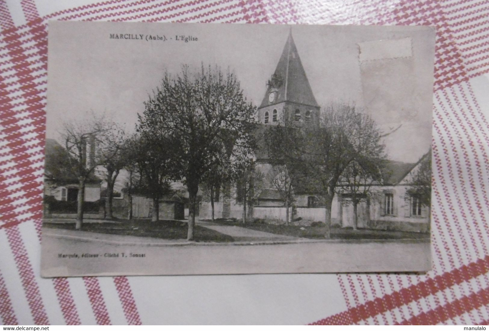 D 10 - Marcilly - L'église - Marcilly