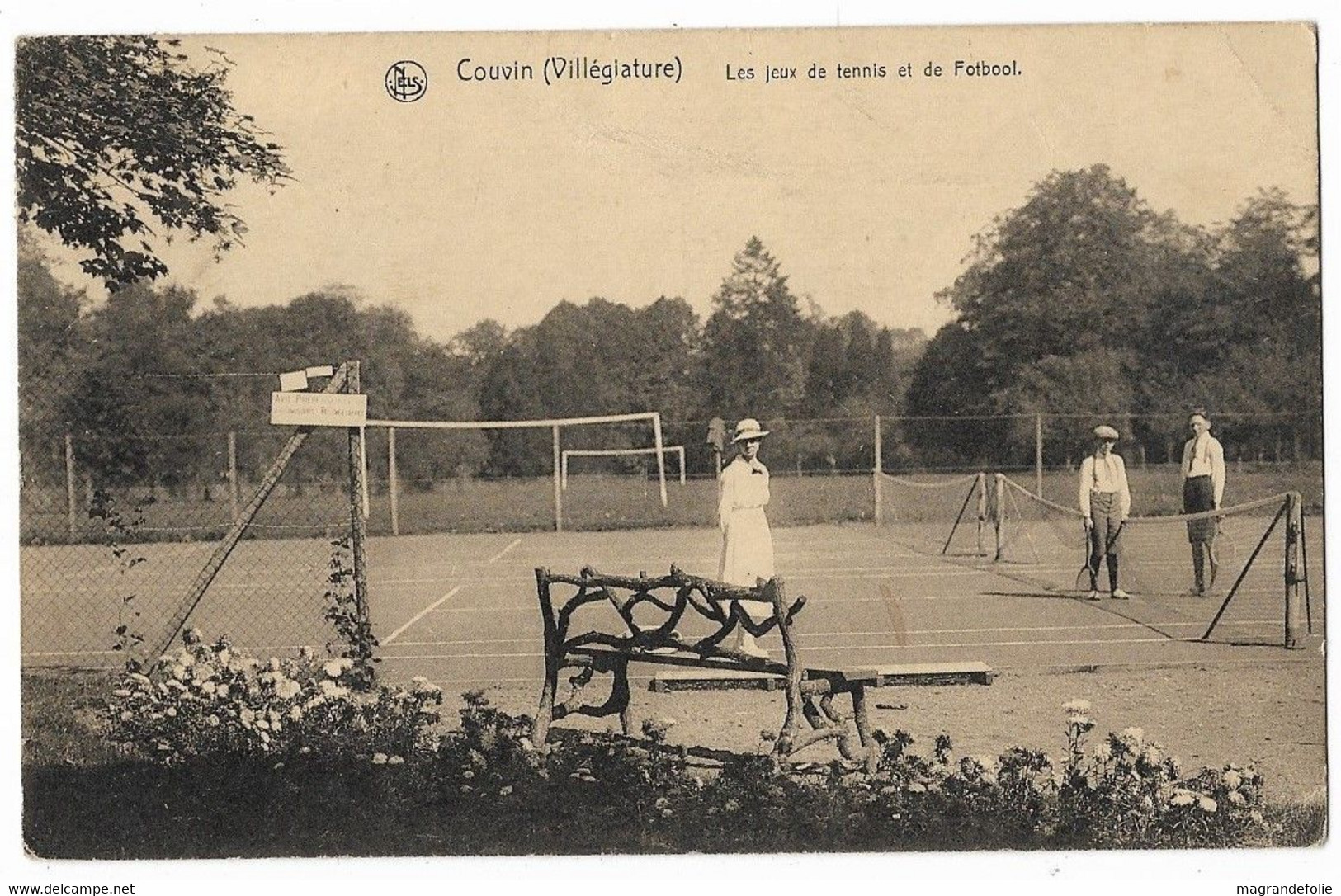 CPA PK  COUVIN  VILLEGIATURE  LES JEUX DE TENNIS ET DE FOTBOOL   CARTE ANIMEE - Autres & Non Classés