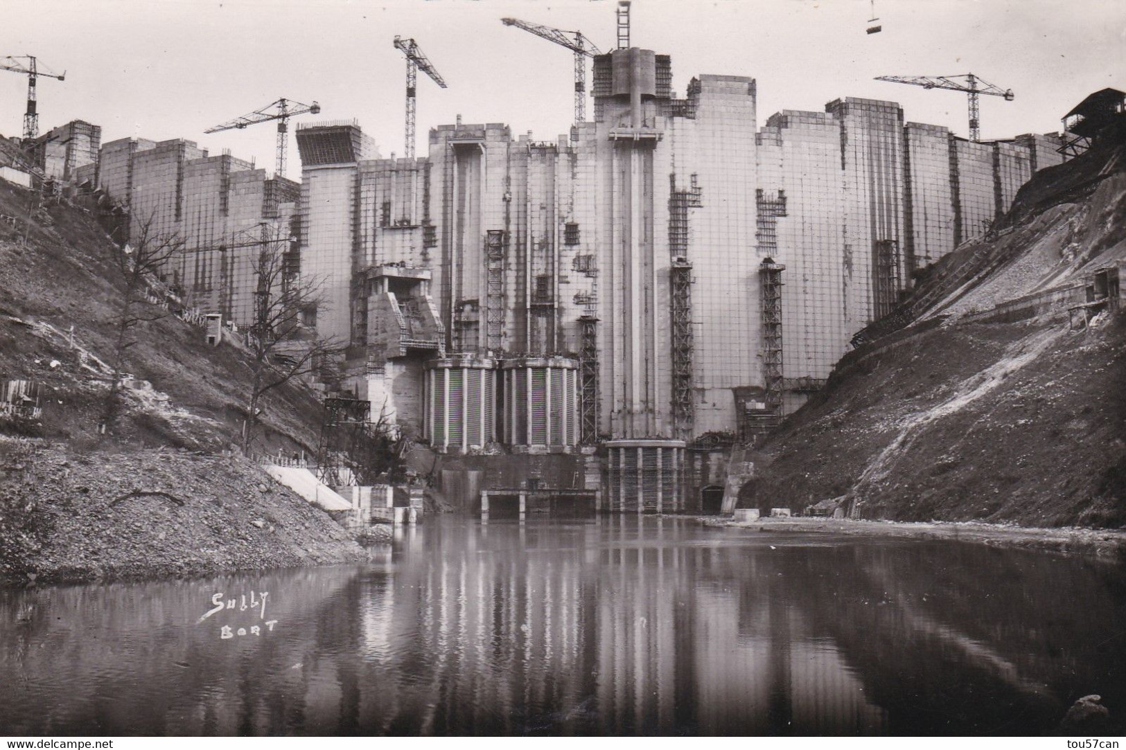 BORT LES ORGUES - USSEL - CORREZE  -  (19)  -  6 CPSM DENTELEES - CONSTRUCTION BARRAGE. - Ussel