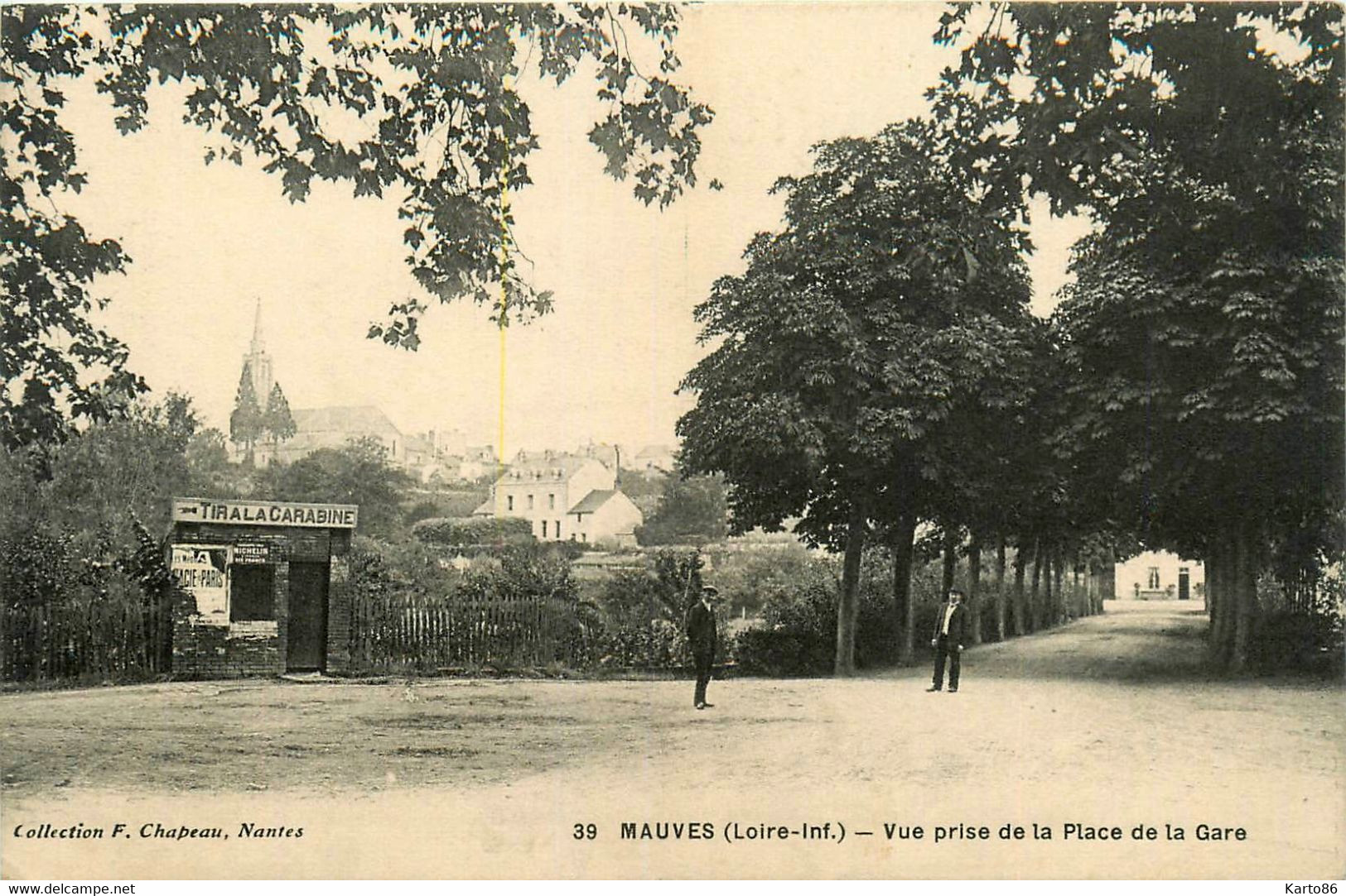 Mauves Sur Loire * Vue Prise De La Place De La Gare * Stand De Tir à La Carabine - Mauves-sur-Loire