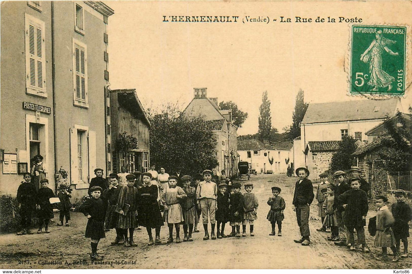 L'hermenault * La Rue De La Poste * Ptt * Villageois - L'Hermenault