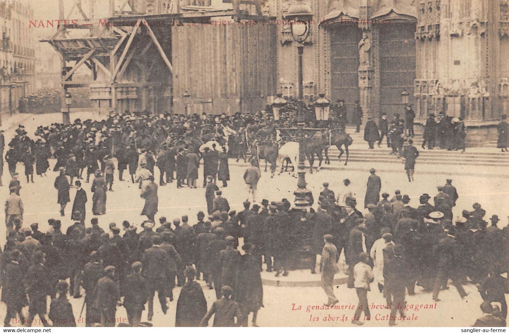 CPA 44 NANTES MANIFESTATIONS DU 14 JUIN 1903 LES GENDARMES A CHEVAL - Nantes