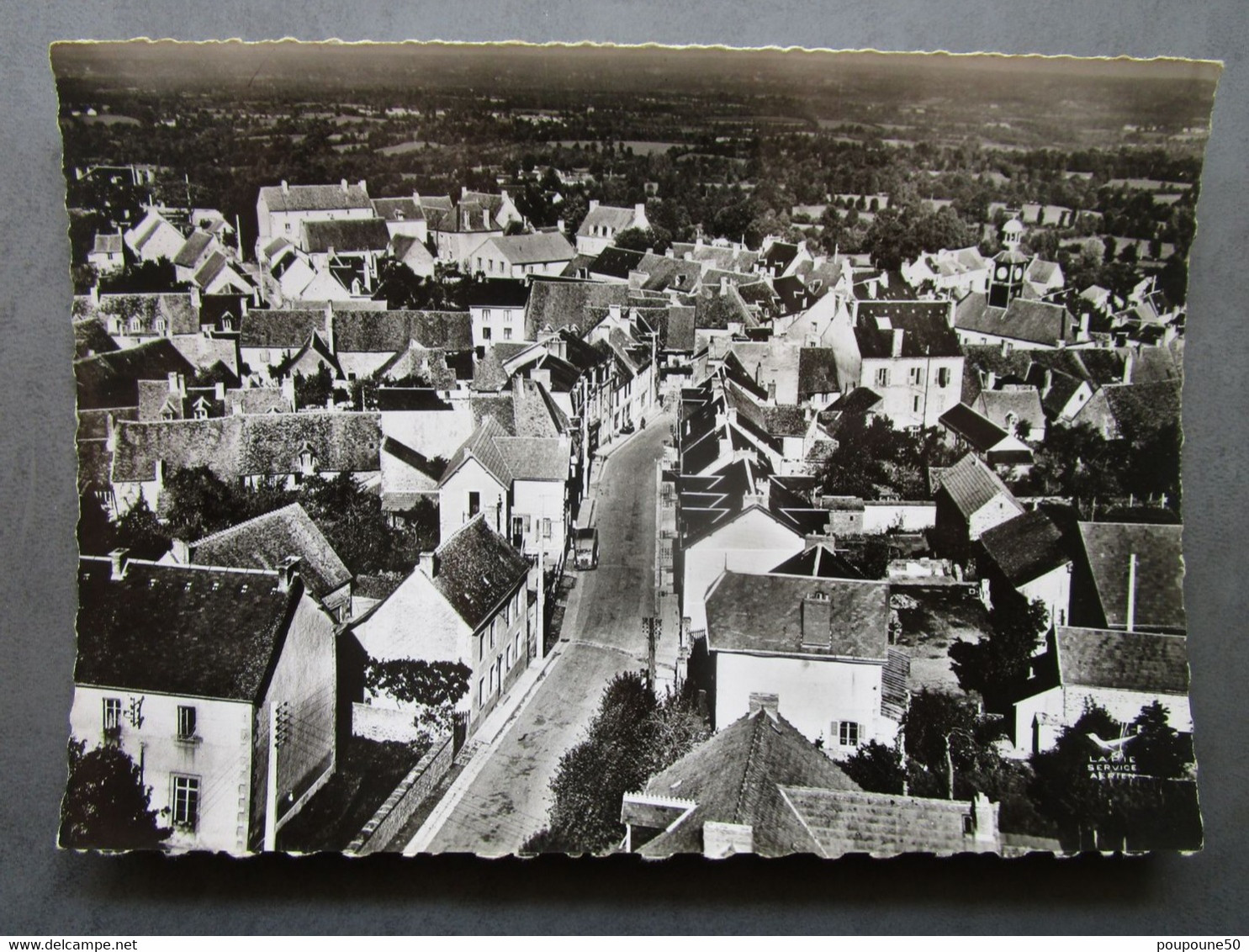 CP 23 Creuse  En Avion Au Dessus De... CHATELUS MALVALEIX  - Vue Générale Aérienne Route Traversant Le Bourg,camion 1950 - Chatelus Malvaleix