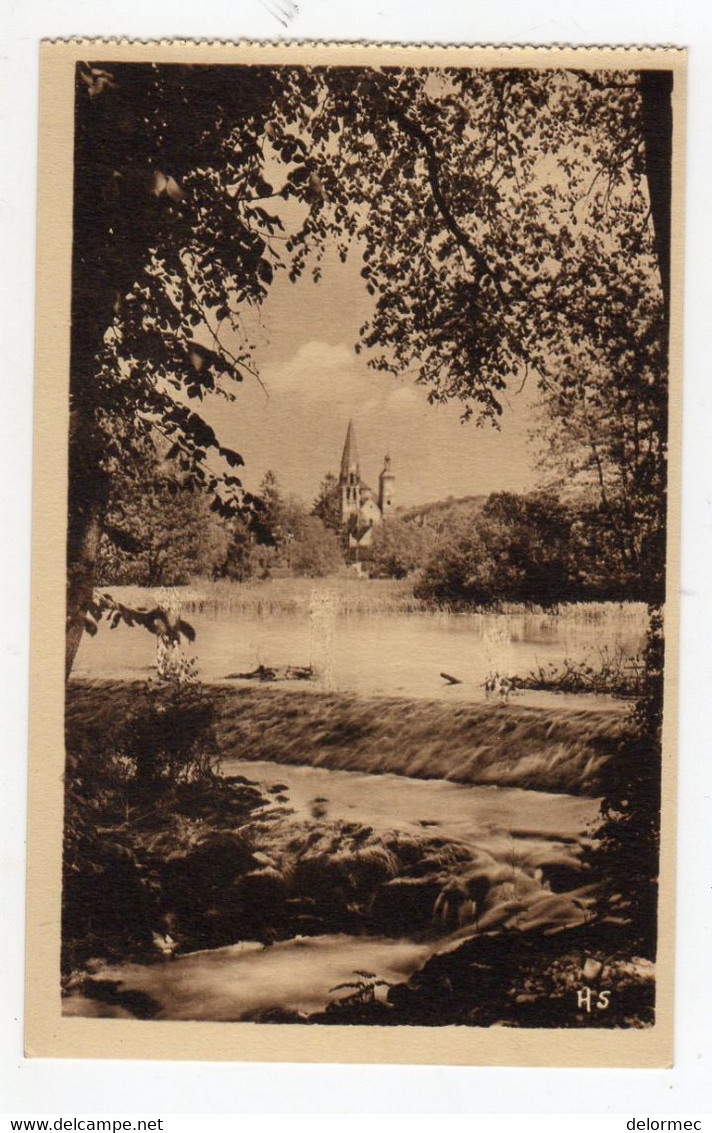 CPSM Vermenton Yonne 89 Le Clocher De L' Eglise Vu Des Iles édition Artistique Photo Sufize - Vermenton